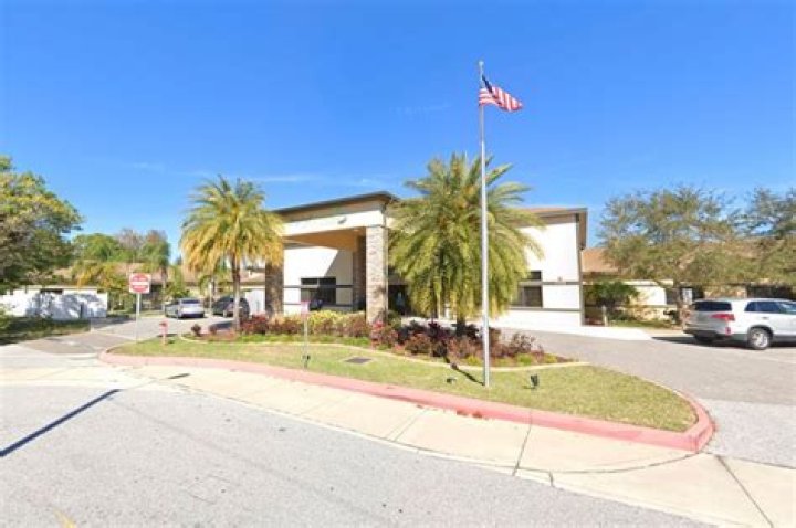 
2 Florida assisted living facility staffers accused of whipping, tackling resident 