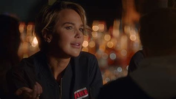 9-1-1 Introduces Arielle Kebbel As Lucy But Who Is Leaving The Show?