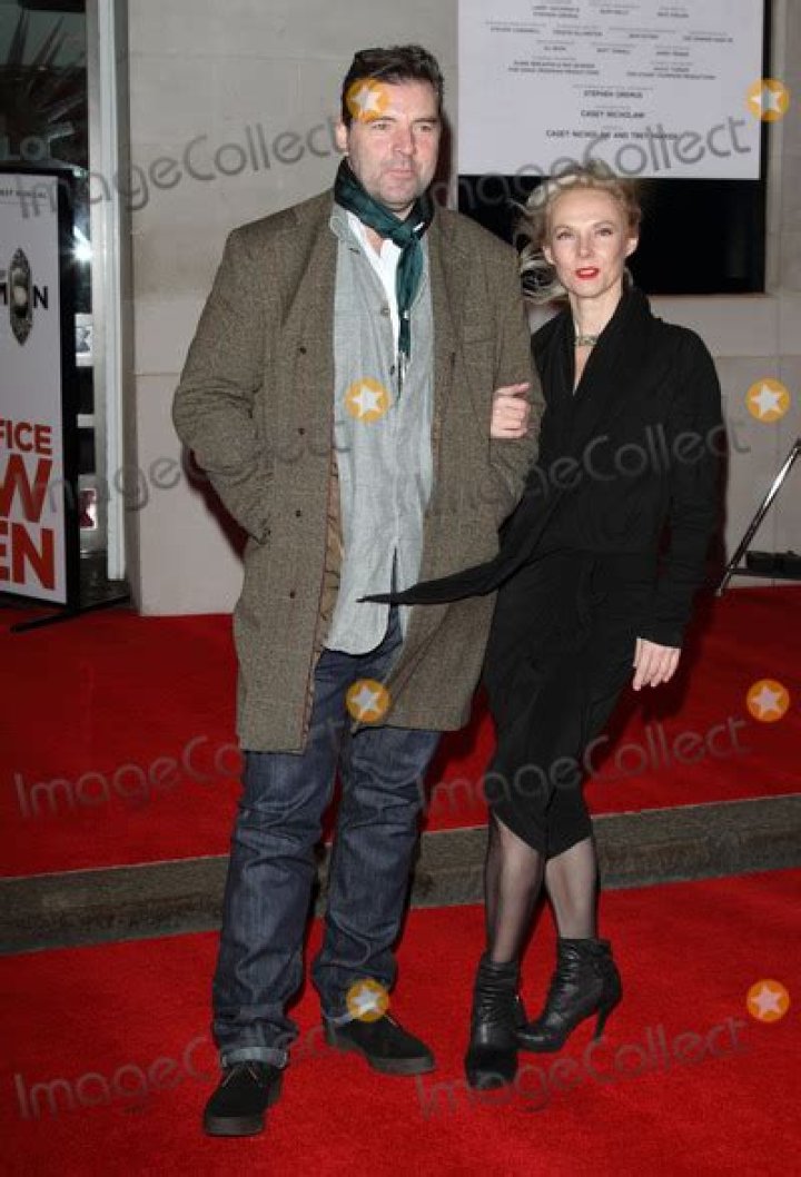 A short biography on Brendan Coyle : Is Brendan Coyle married?