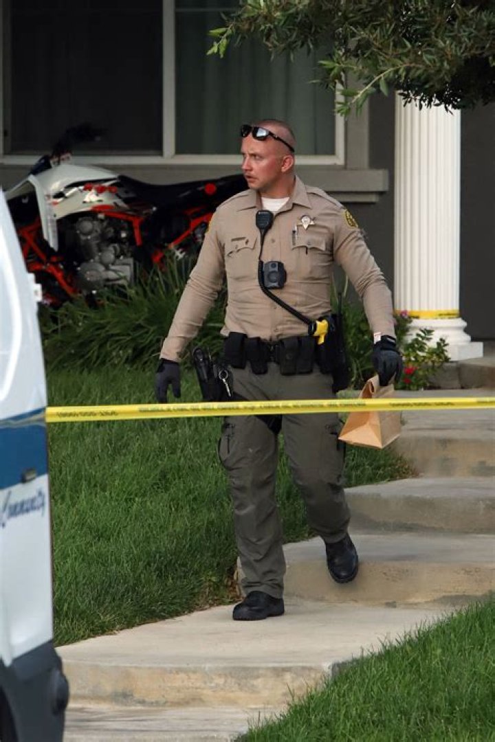 
Aaron Carter’s body removed from his California home 