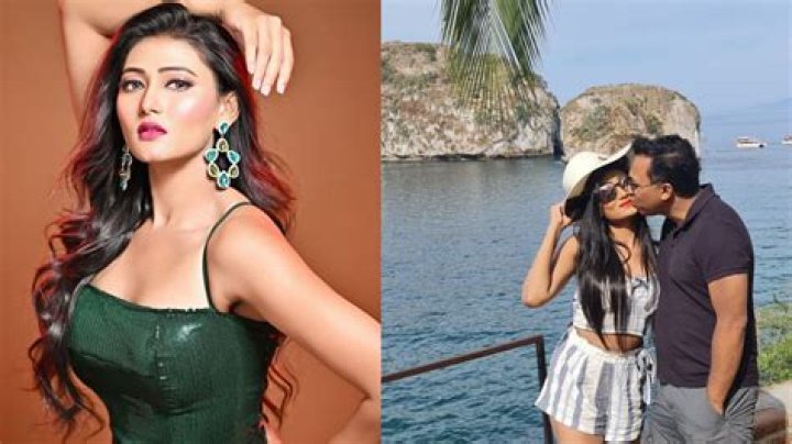 Adhora Khan Height, Weight, Net Worth, Age, Birthday, Wikipedia, Who, Instagram, Biography