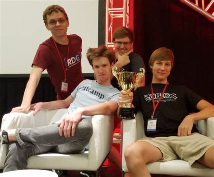 
Alex Balfanz Height, Weight, Net Worth, Age, Birthday, Wikipedia, Who, Instagram, Biography 