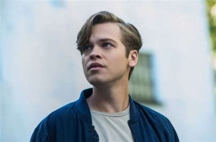 Alexander Calvert Height, Weight, Net Worth, Age, Birthday, Wikipedia, Who, Instagram, Biography