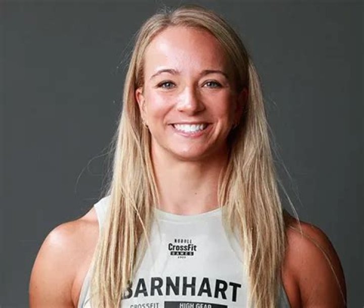 Amanda Barnhart Height, Weight, Net Worth, Age, Birthday, Wikipedia, Who, Nationality, Biography