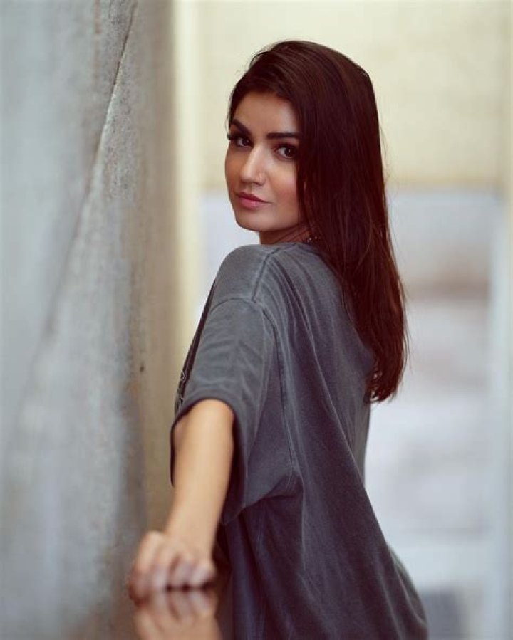 
Amy Aela Height, Weight, Net Worth, Age, Birthday, Wikipedia, Who, Nationality, Biography 