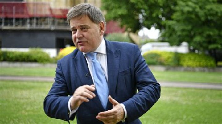 
Andrew Bridgen Height, Weight, Net Worth, Age, Birthday, Wikipedia, Who, Nationality, Biography 