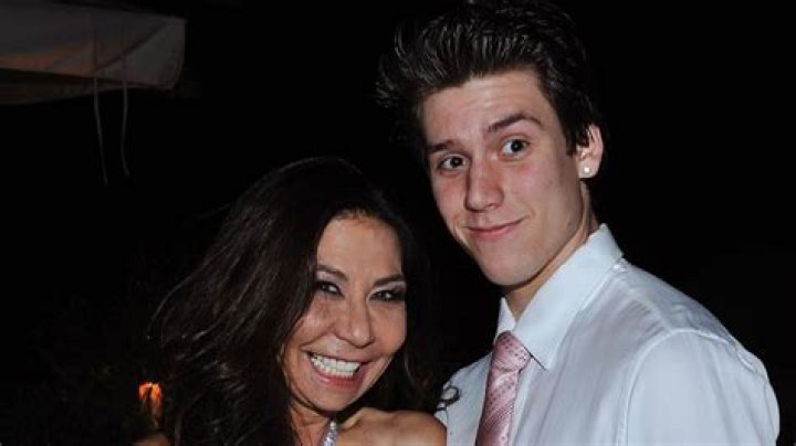 Anna Shay Family: Father, Edward Shay, mother Ai-San, Brother, Allen Shay, son Kenny Kemp