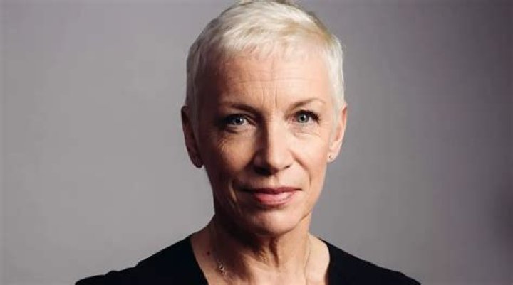 
Annie Lennox Height, Weight, Net Worth, Age, Birthday, Wikipedia, Who, Nationality, Biography 