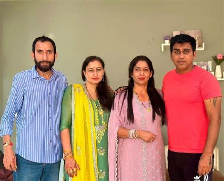 
Anoop Chahal Height, Weight, Net Worth, Age, Birthday, Wikipedia, Who, Instagram, Biography 