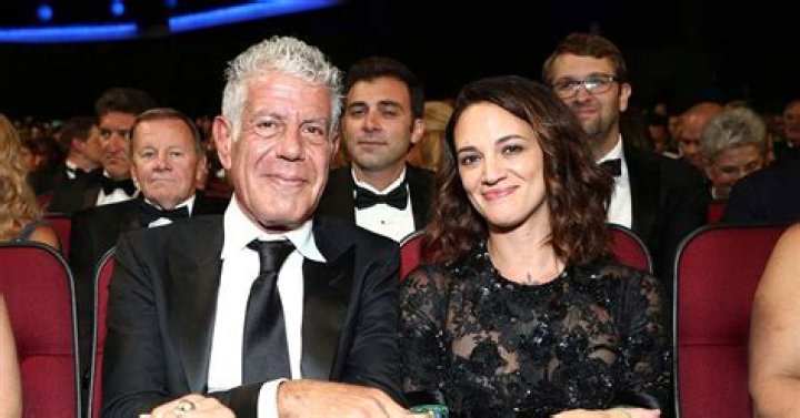 
Anthony Bourdain’s Painful Final Days Revealed In New Book, Late Chef Told His Ex-Wife ‘I Hate Being Famous, I Hate My Job’ 