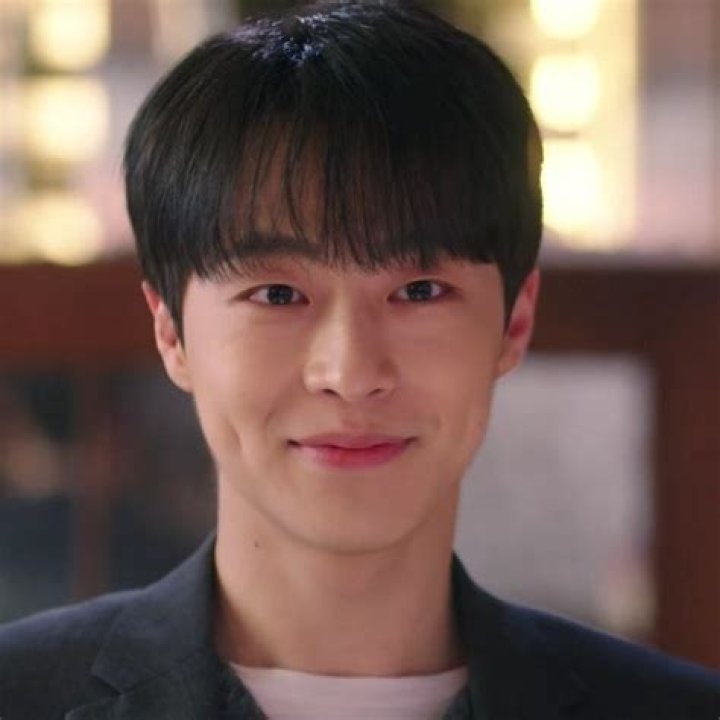 
Bae InHyuk Height, Weight, Net Worth, Age, Birthday, Wikipedia, Who, Nationality, Biography 