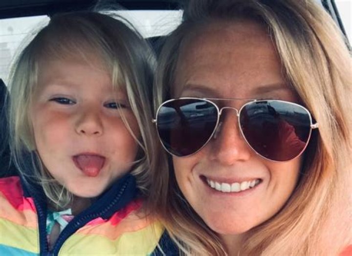 Bering Sea Gold Daughter Elaine Adkison Moved On With Boyfriend Shem Fogelman