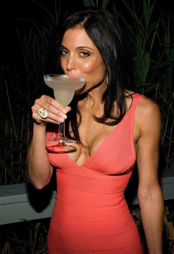 
Bethenny Frankel Says She Now Just Drinks ‘The Occasional Wine’ Due to Health Issues 