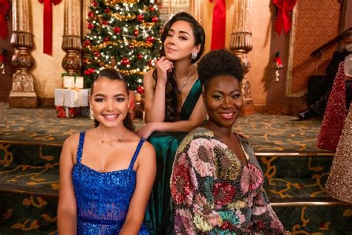 ‘Black Panther’ Actress Zenzi Williams Stars As Monique In Netflix’s Christmas With You