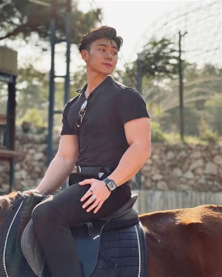 
Brandon Chai Height, Weight, Net Worth, Age, Birthday, Wikipedia, Who, Nationality, Biography 