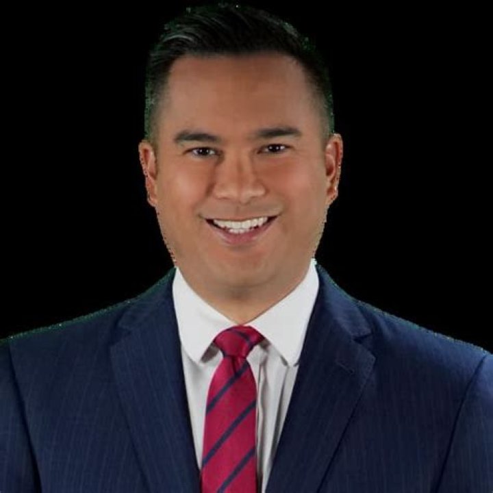 Brian Flores Height, Weight, Net Worth, Age, Birthday, Wikipedia, Who, Nationality, Biography