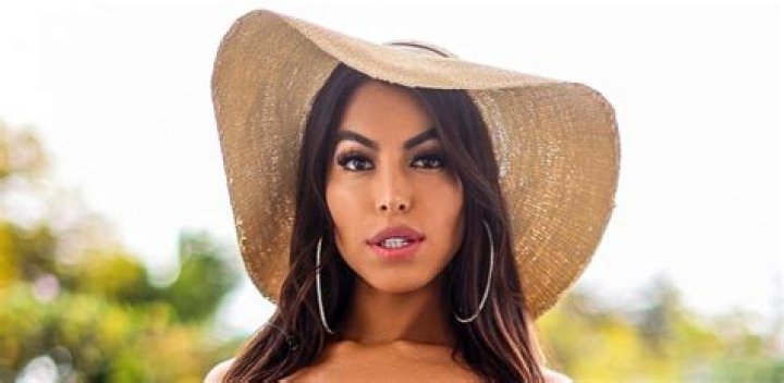 
Brissa Dominguez Garcia Height, Weight, Net Worth, Age, Birthday, Wikipedia, Who, Nationality, Biography 