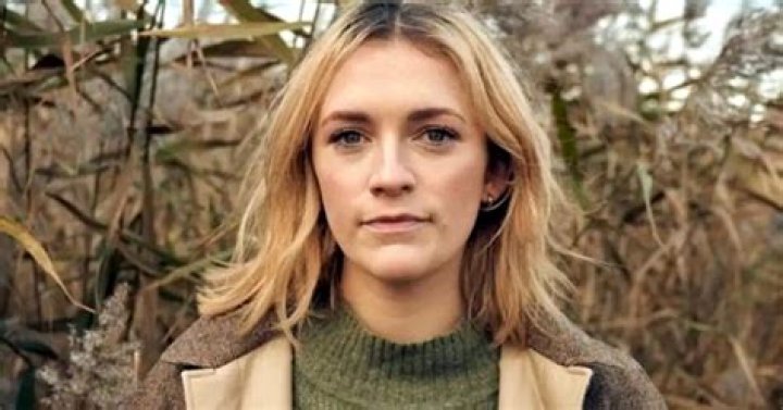 Charlotte Ritchie Sexuality: Is Not Gay But Came Out As Queer, Meet Her Partner Mae Martin