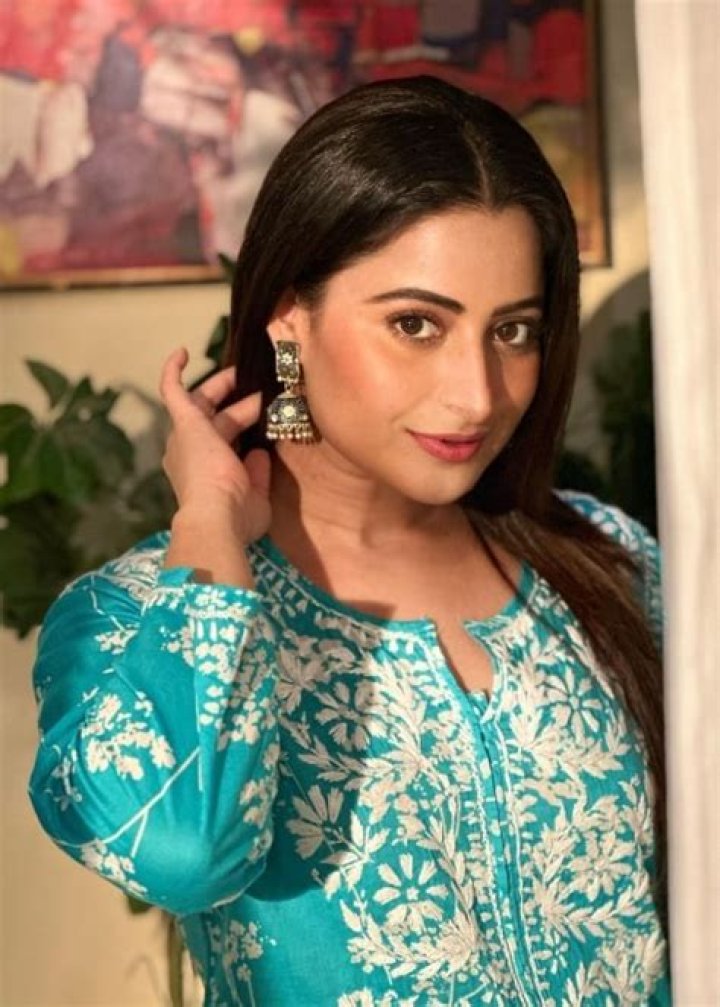 
Chitra Sharma Height, Weight, Net Worth, Age, Birthday, Wikipedia, Who, Nationality, Biography 