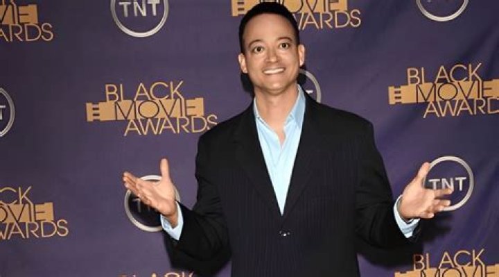 
Christopher Reid Height, Weight, Net Worth, Age, Birthday, Wikipedia, Who, Nationality, Biography 