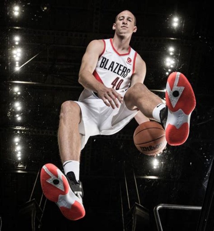 
Cody Zeller Height, Weight, Net Worth, Age, Birthday, Wikipedia, Who, Nationality, Biography 