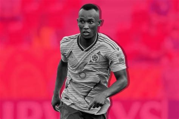 
Colombian footballer, Andres Balanta, 29, dies during the practice 