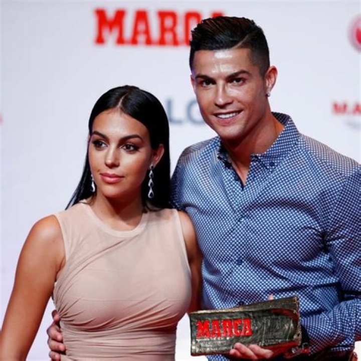 Cristiano Ronaldo Wiki, Height, Age, Wife, Biography, Net Worth