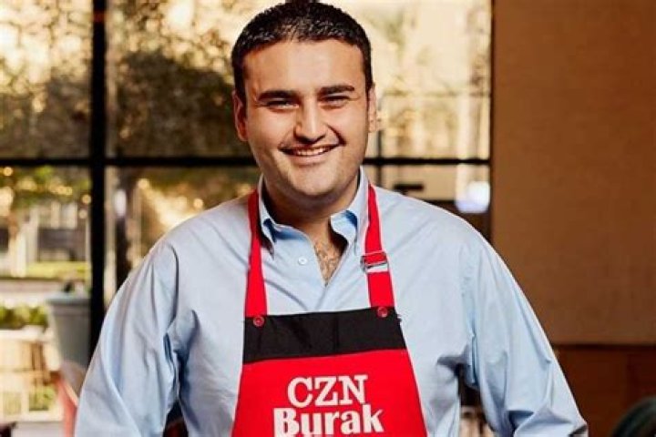 Czn Burak – Burak Ozdemir Biography, Age, Girlfriend, Height, Net Worth