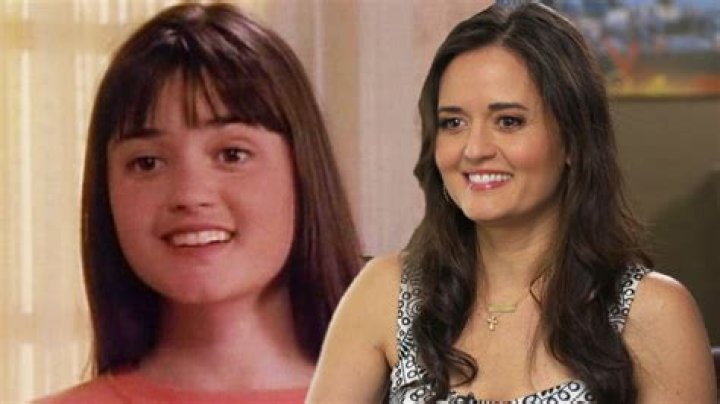 
Danica McKellar Explains Why She Stopped Acting to Be a Mathematician 