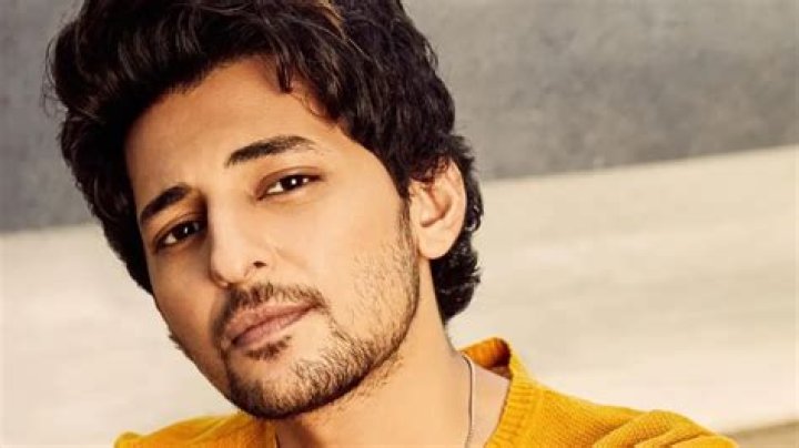 
Darshan Raval Height, Weight, Net Worth, Age, Birthday, Wikipedia, Who, Nationality, Biography 