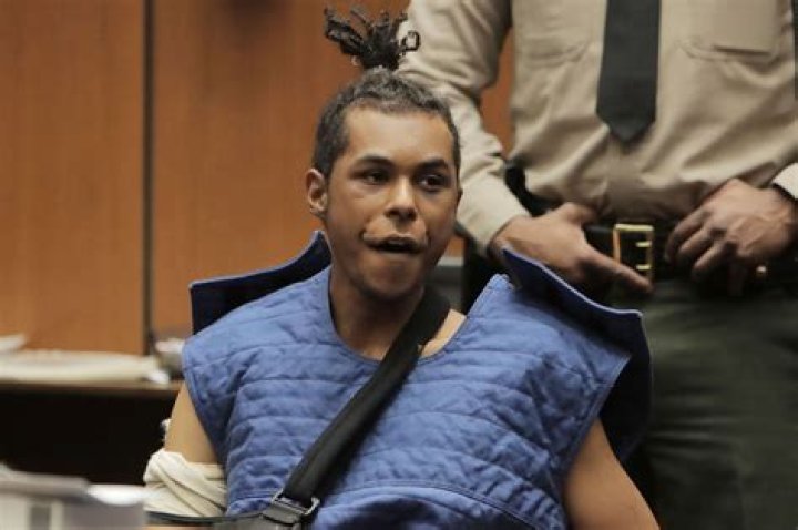 
Dave Chappelles Alleged Attacker Isaiah Lee Reveals Behind Tackling the Comedian 