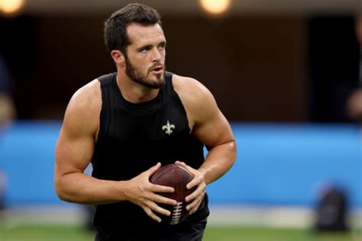 Derek Carr Height, Weight, Net Worth, Age, Birthday, Wikipedia, Who, Nationality, Biography