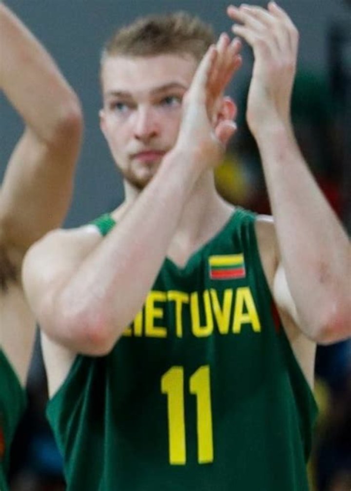 Domantas Sabonis Height, Weight, Net Worth, Age, Birthday, Wikipedia, Who, Nationality, Biography