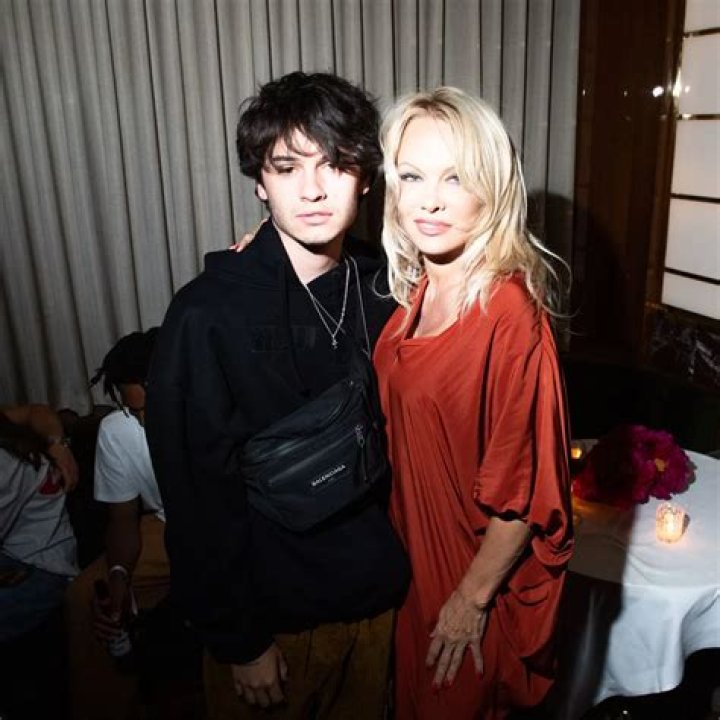 Dylan Jagger Lee Height, Weight, Net Worth, Age, Birthday, Wikipedia, Who, Nationality, Biography