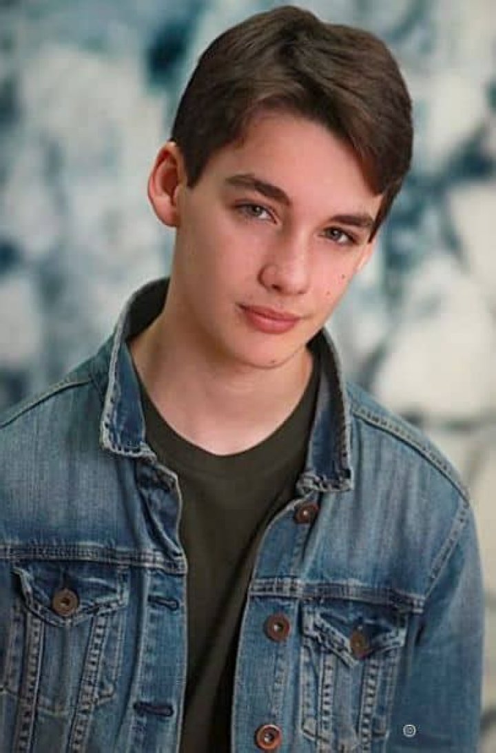Dylan Kingwell Height, Weight, Net Worth, Age, Birthday, Wikipedia, Who, Nationality, Biography