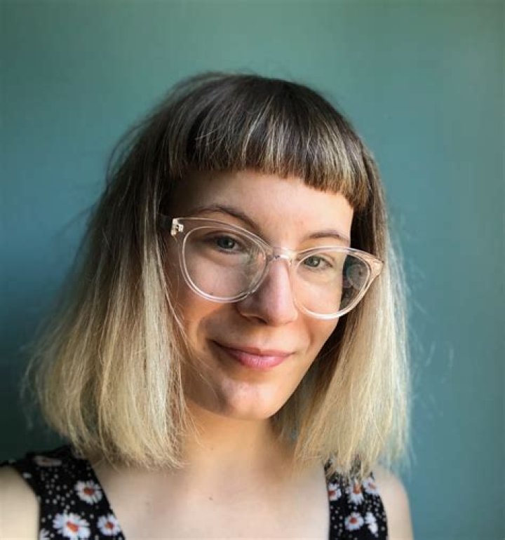 Eileen Mary Holowka Height, Weight, Net Worth, Age, Birthday, Wikipedia, Who, Instagram, Biography