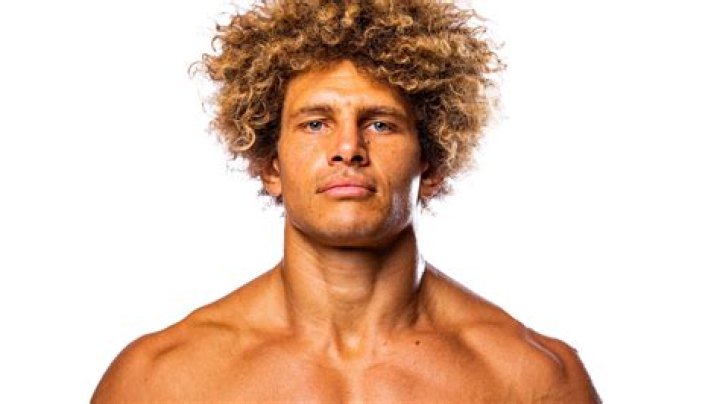 
Eloni Vunakece Height, Weight, Net Worth, Age, Birthday, Wikipedia, Who, Nationality, Biography 