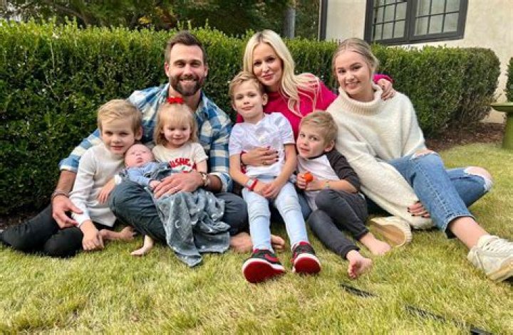 
Emily Maynard Johnson’s Daughter Ricki Sent Her 47 Flowers to Represent Baby No. 6’s Chromosomes 