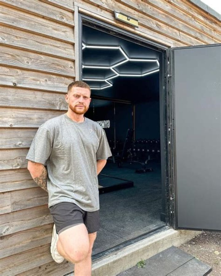 
Ethan Payne Weight Loss Before and After, How Did Ethan Payne Lose Weight? 