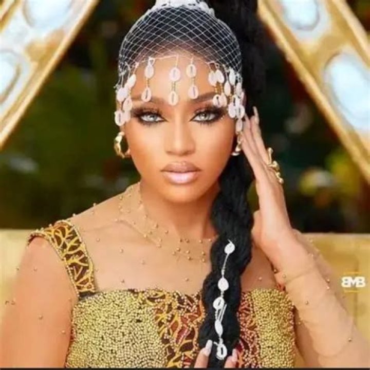 Etsanyi Tukura Height, Weight, Net Worth, Age, Birthday, Wikipedia, Who, Nationality, Biography