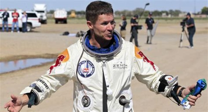 
Felix Baumgartner Height, Weight, Net Worth, Age, Birthday, Wikipedia, Who, Nationality, Biography 