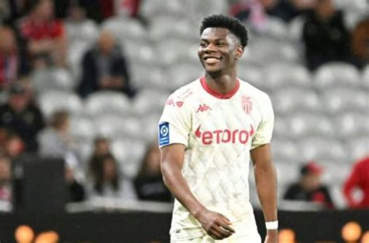 
Fernand tchouaméni Height, Weight, Net Worth, Age, Birthday, Wikipedia, Who, Nationality, Biography 