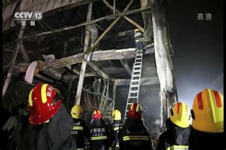 
Fire kills 38 at industrial wholesaler in central China 