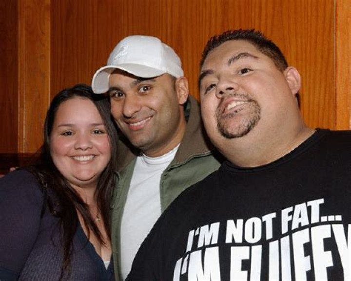 
Gabriel Iglesias (Fluffy) Is Not Married But Has A Son With Girlfriend Claudia Valdez 