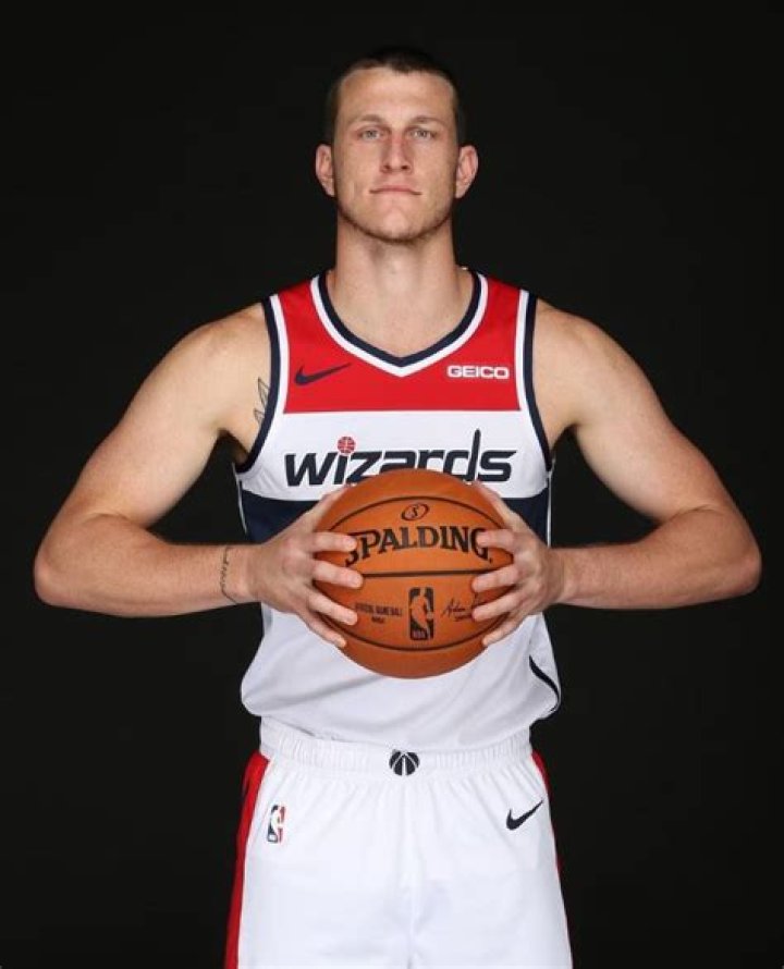 
Garrison Mathews Height, Weight, Net Worth, Age, Birthday, Wikipedia, Who, Nationality, Biography 