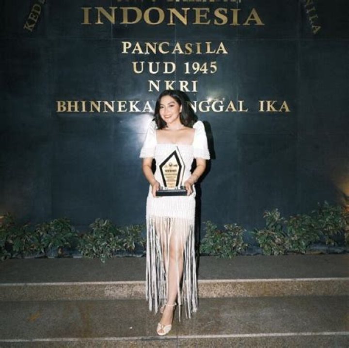 Glenda Dela Cruz Height, Weight, Net Worth, Age, Birthday, Wikipedia, Who, Instagram, Biography