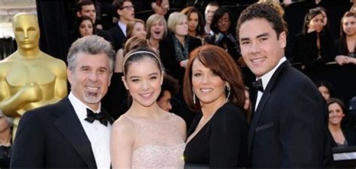 Hailee Steinfeld Parents Peter And Cheri Steinfeld And Brother Griffin Steinfeld