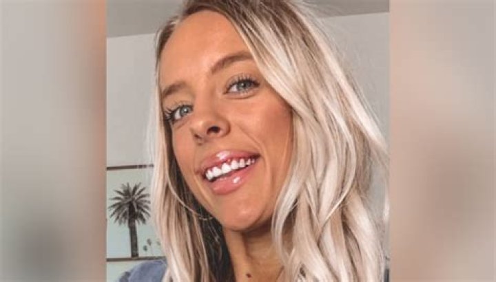 
Hayley Lombard Height, Age, Boyfriend, Biography, Wiki, Net Worth 