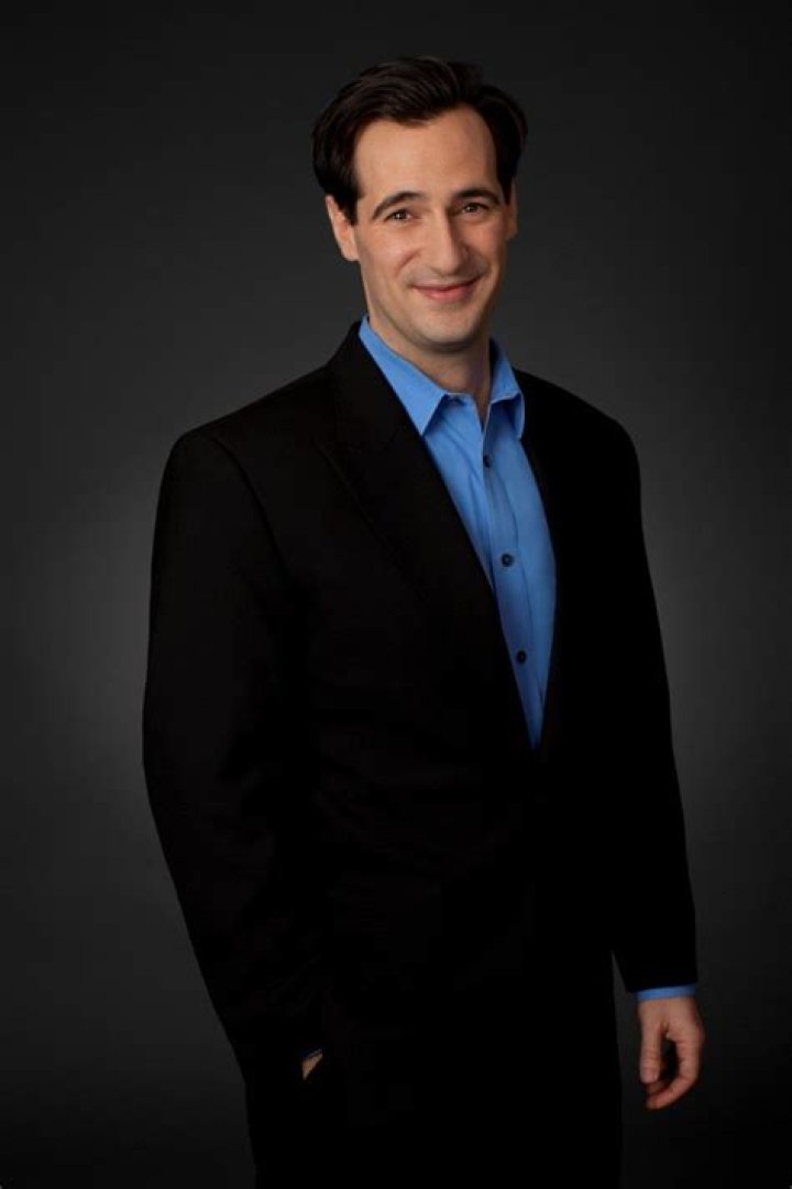 
How old is Carl Azuz from CNN? Age, Net Worth, Wife, Kids, Wiki 