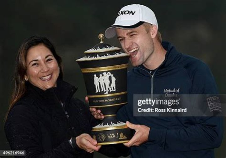 How Old Is Russell Knox Wife?